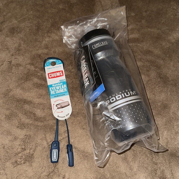 Camelback 21oz Podium Chill Insulated Bottle & Chums Ratchet Eyewear Retainer - Picture 2 of 10